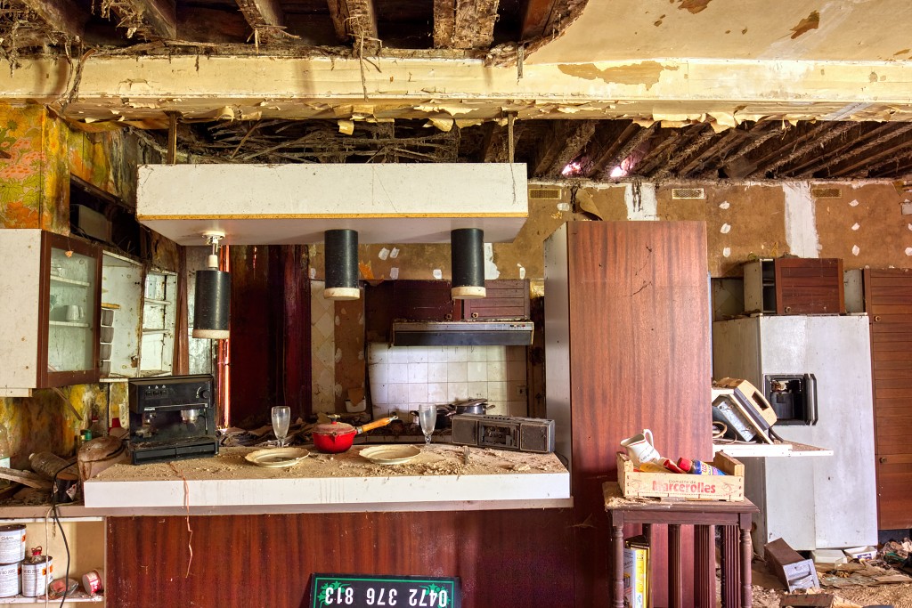 HDR manoir de l'avocat urbex decay verlaten villa lost place places abandoned explorer piano belgie belgique